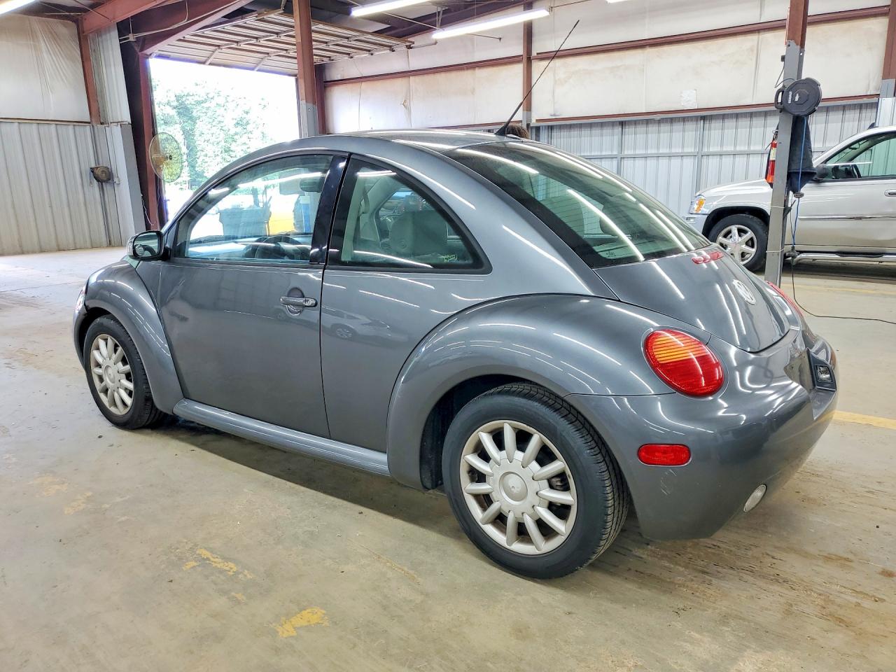 2004 VOLKSWAGEN BEETLE