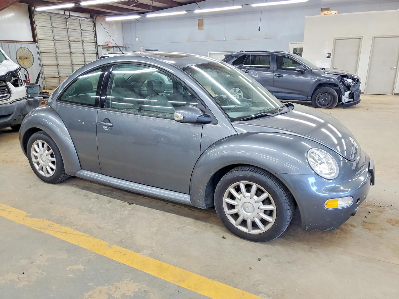 2004 VOLKSWAGEN BEETLE