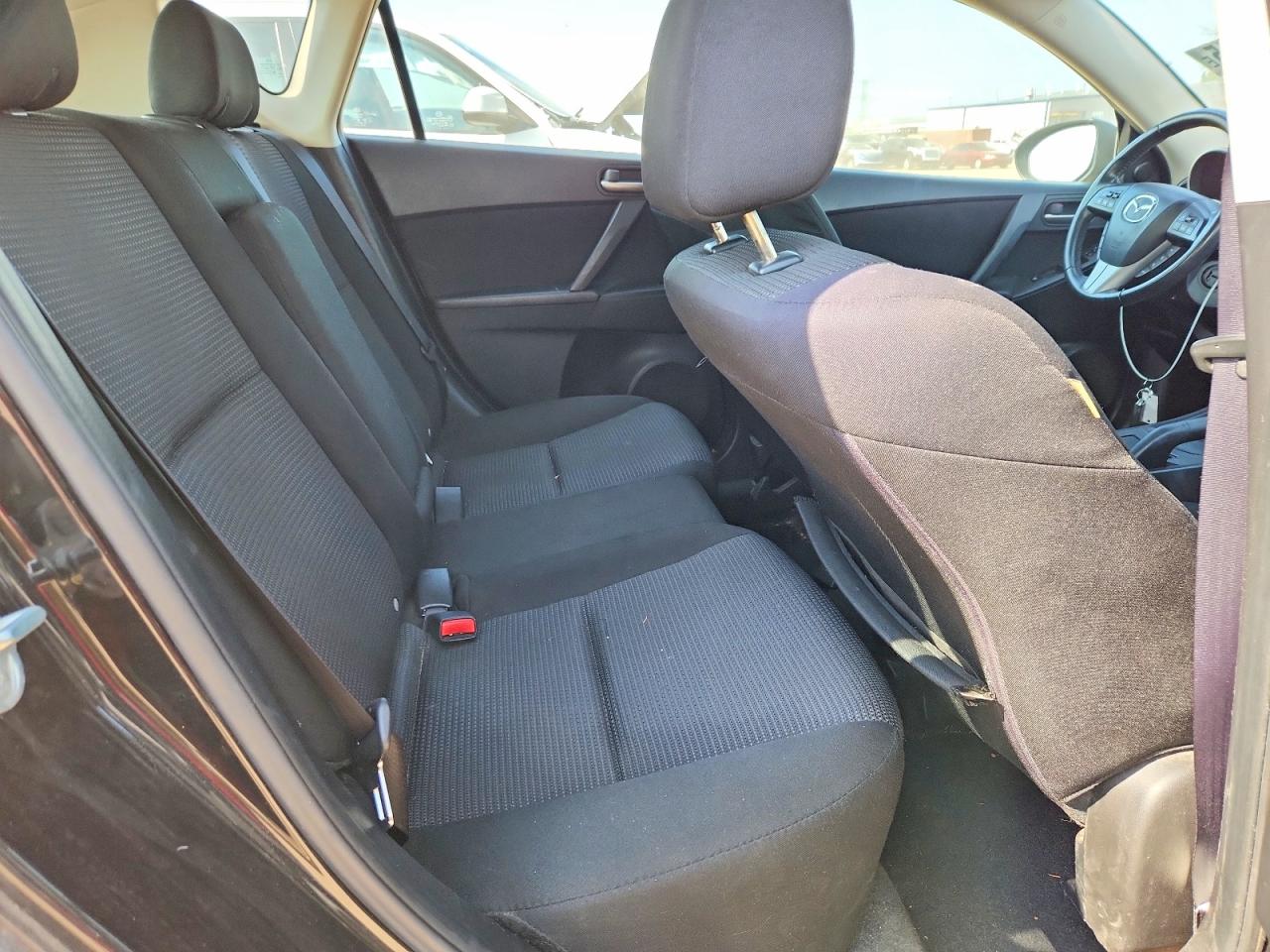2013 MAZDA 3