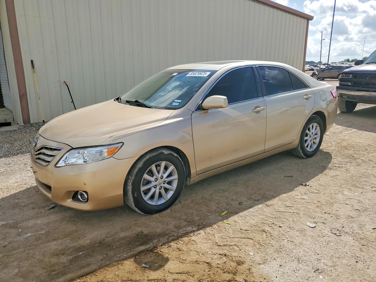 2011 TOYOTA CAMRY