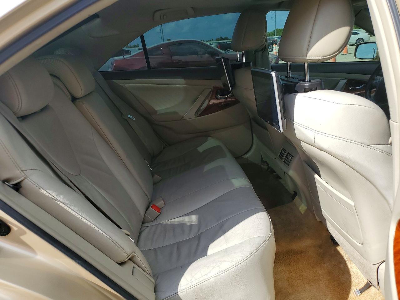 2011 TOYOTA CAMRY