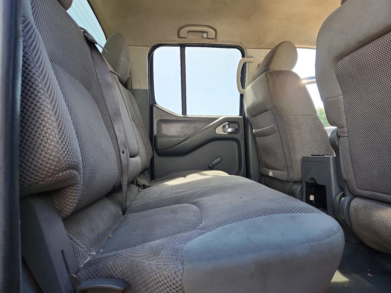 2006 NISSAN FRONTIER