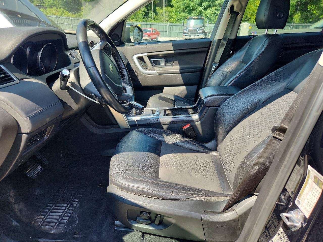 2019 LAND ROVER DISCOVERY
