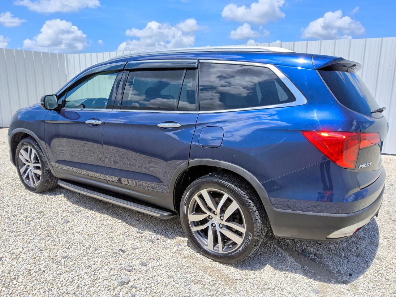2016 HONDA PILOT