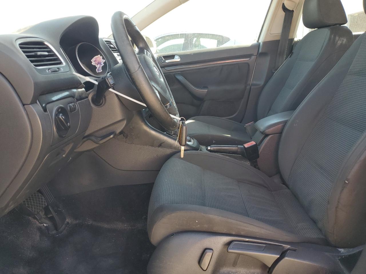 2013 VOLKSWAGEN JETTA