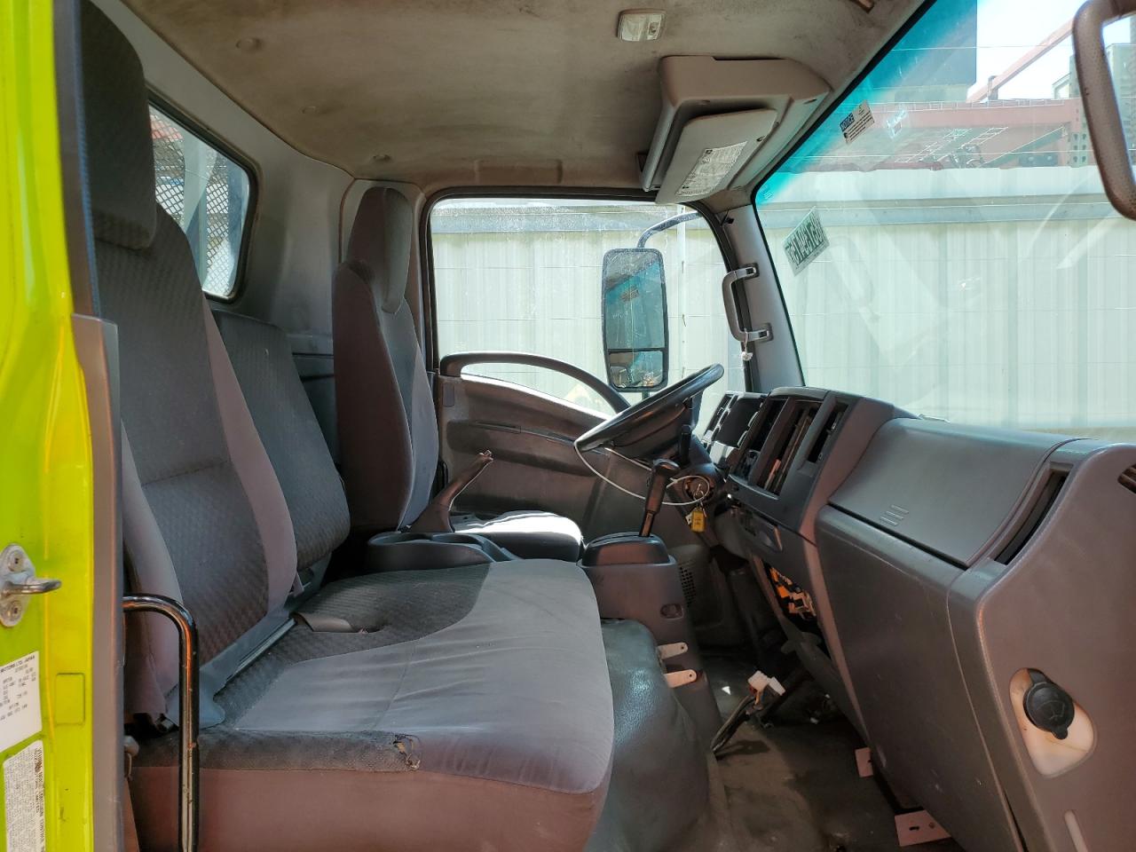 2014 ISUZU NPR