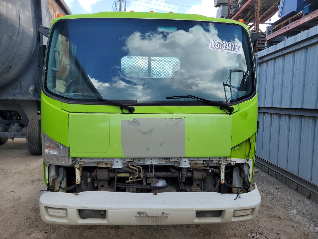2014 ISUZU NPR