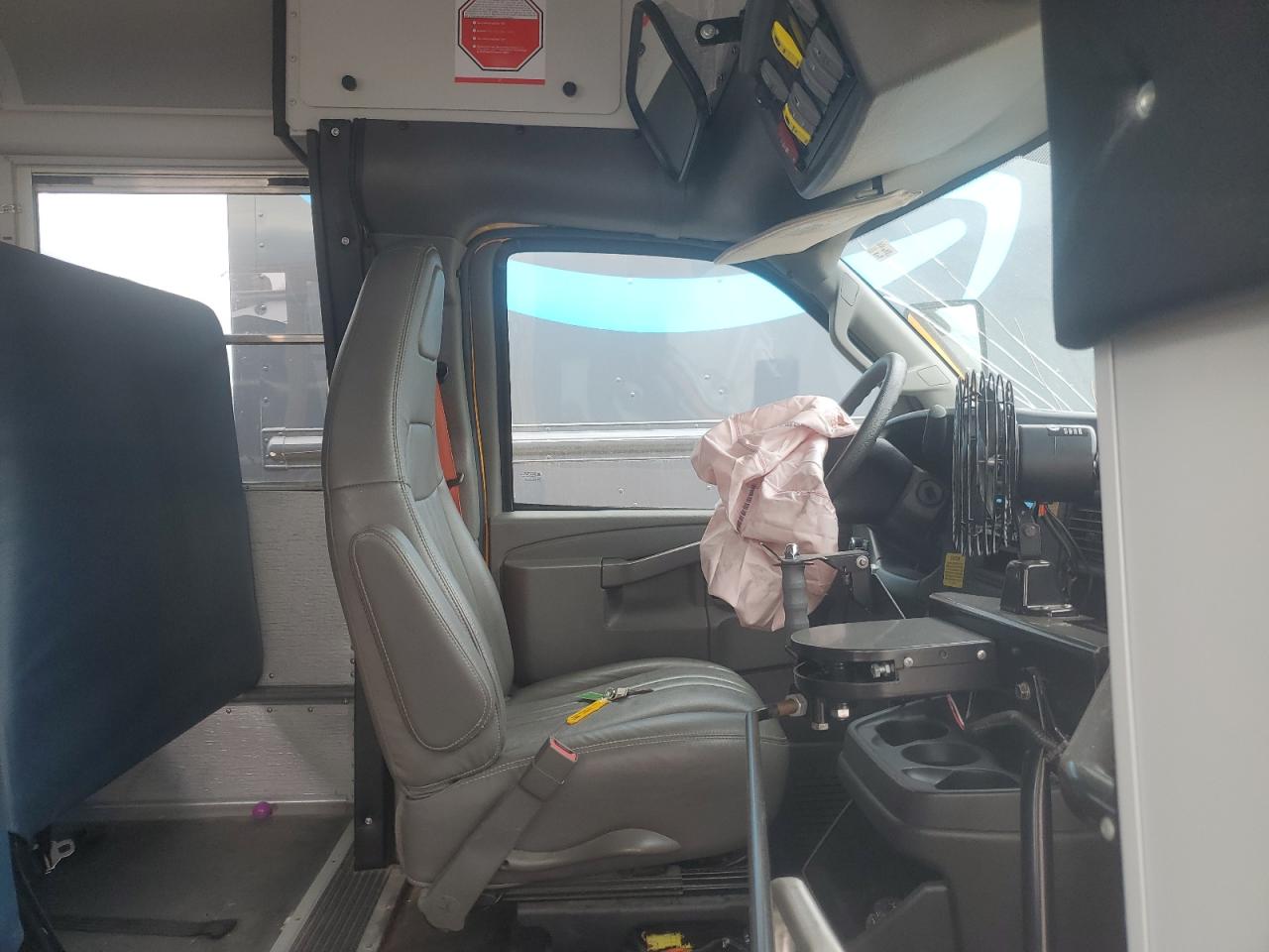 2017 CHEV EXPRESS