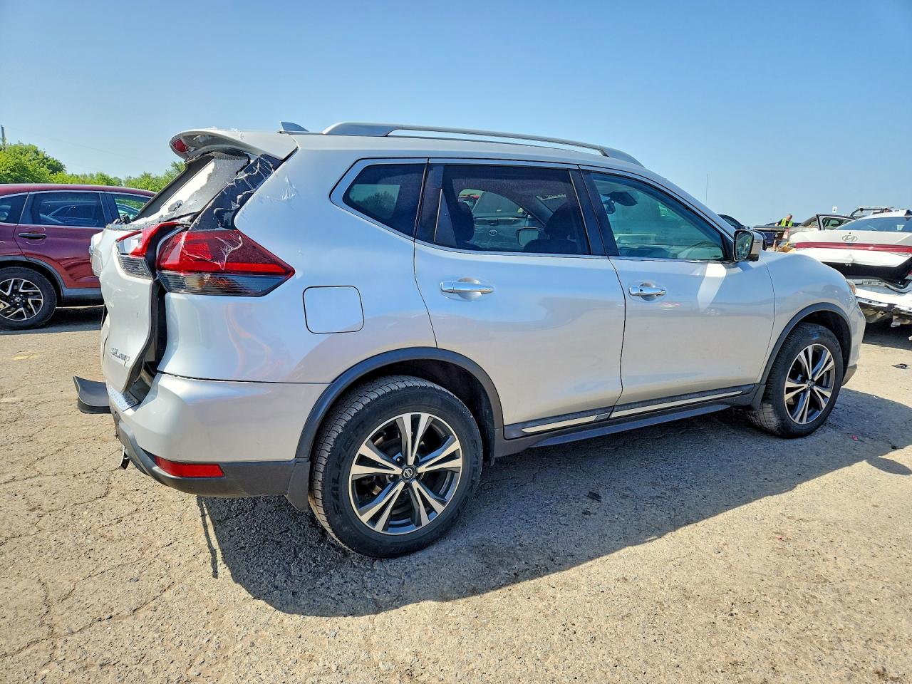 2018 NISSAN ROGUE