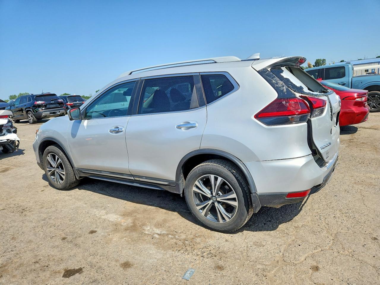 2018 NISSAN ROGUE