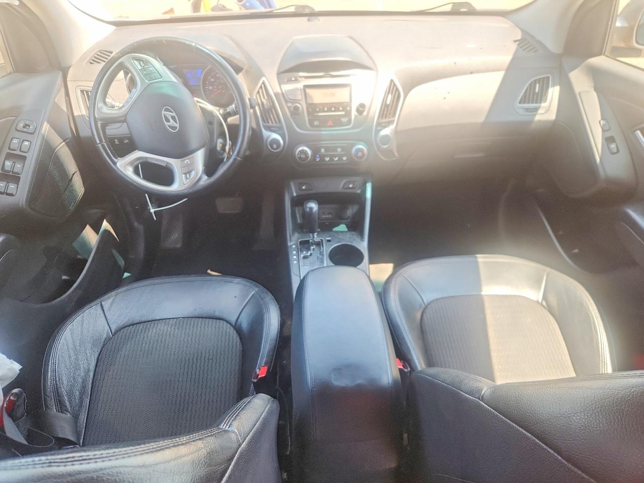 2012 HYUNDAI TUCSON