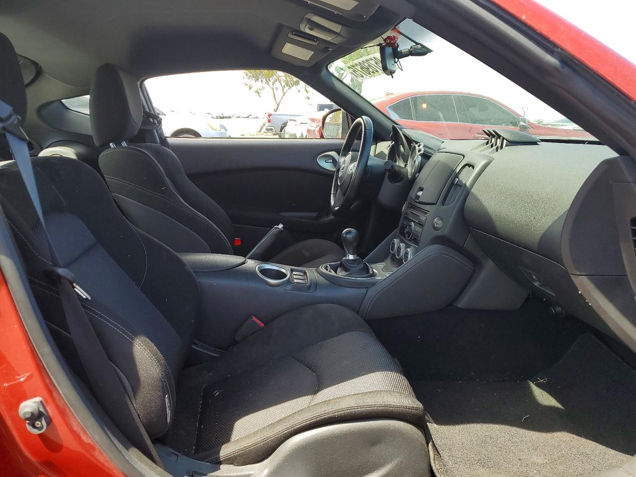 2014 NISSAN 370Z