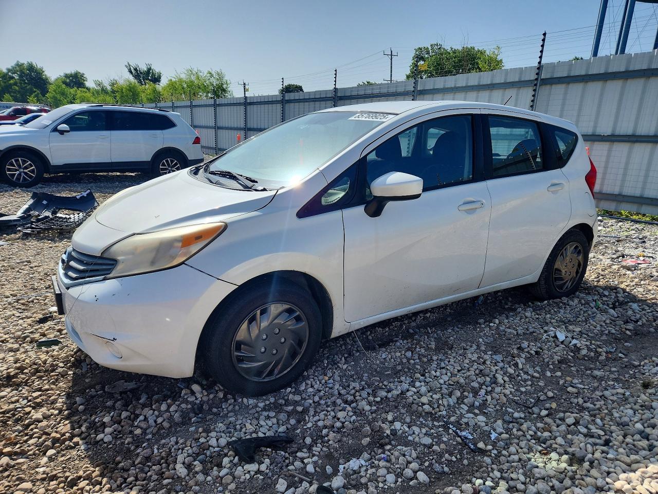 2015 NISSAN VERSA