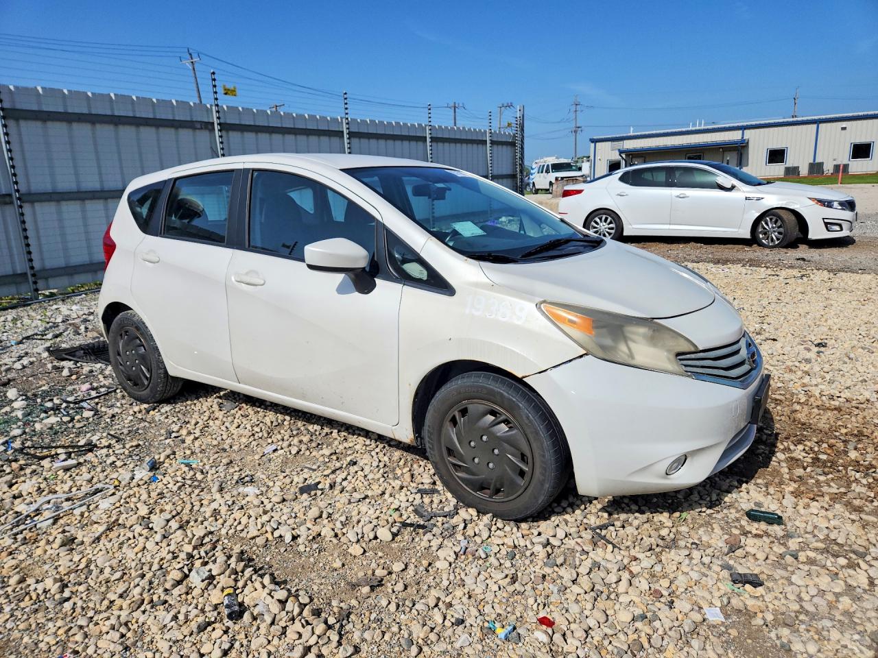 2015 NISSAN VERSA