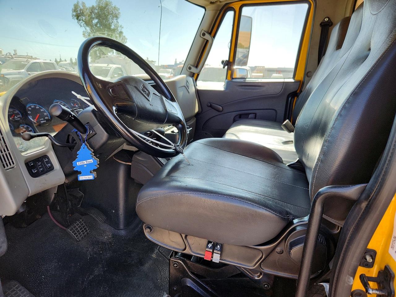 2016 INTERNATIONAL 4300