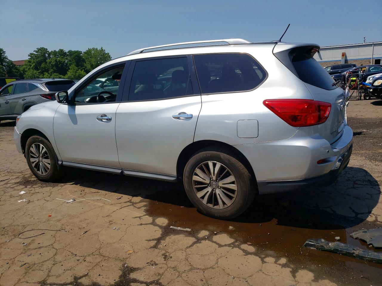2017 NISSAN PATHFINDER