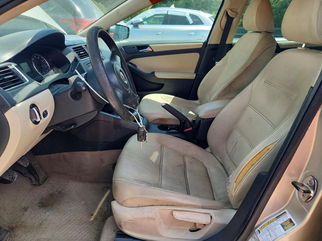 2012 VOLKSWAGEN JETTA