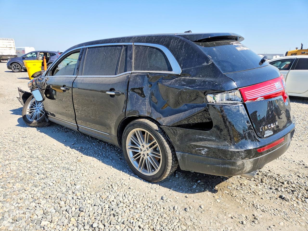 2017 LINCOLN MKT