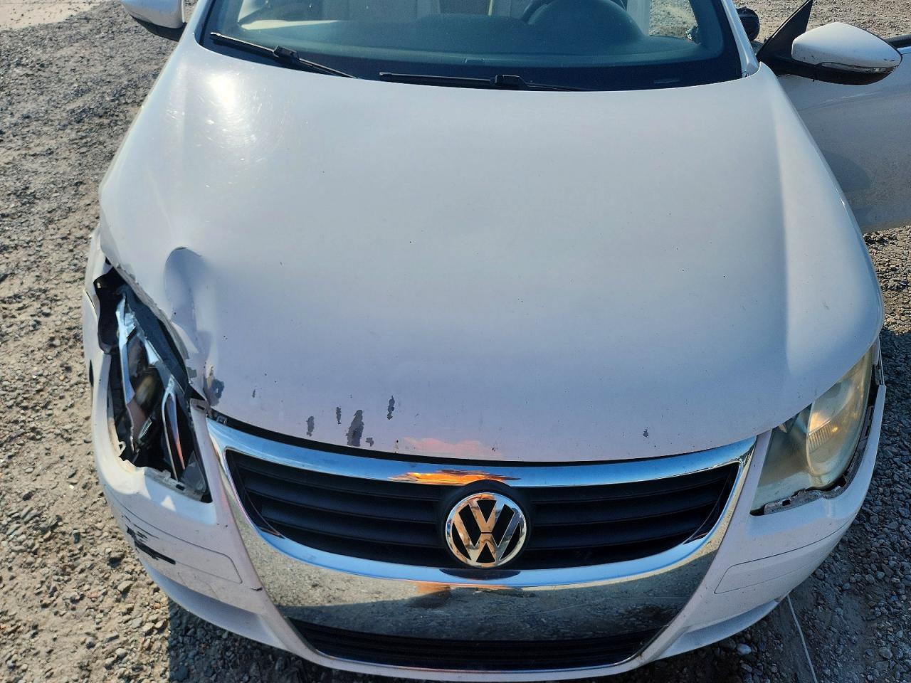 2011 VOLKSWAGEN EOS