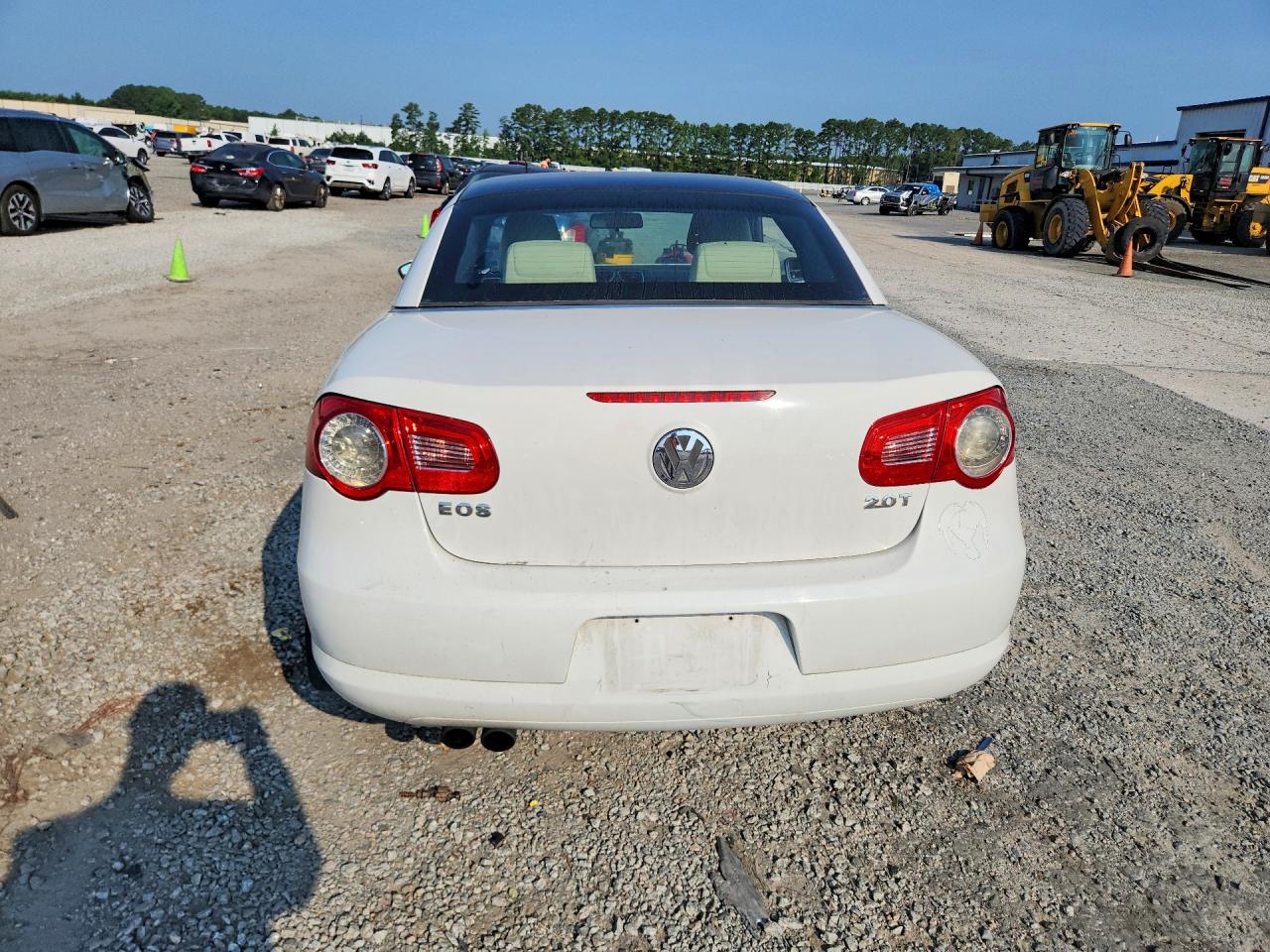 2011 VOLKSWAGEN EOS