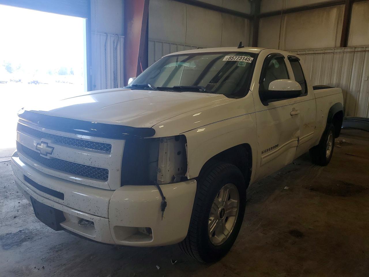 2011 CHEVROLET SILVERADO