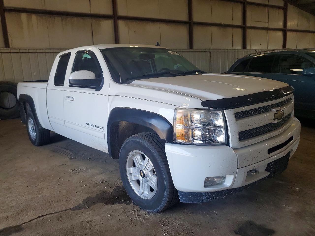 2011 CHEVROLET SILVERADO