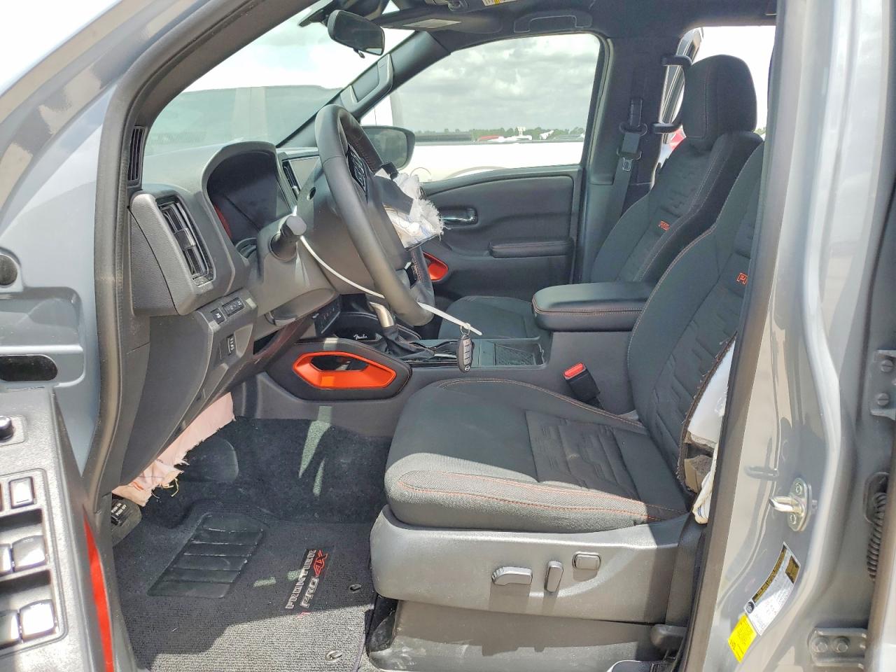 2025 NISSAN FRONTIER