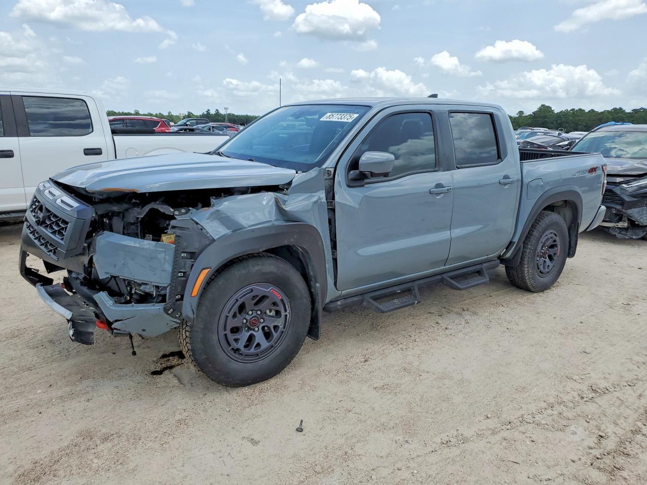 2025 NISSAN FRONTIER