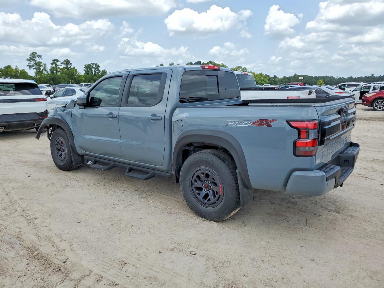 2025 NISSAN FRONTIER