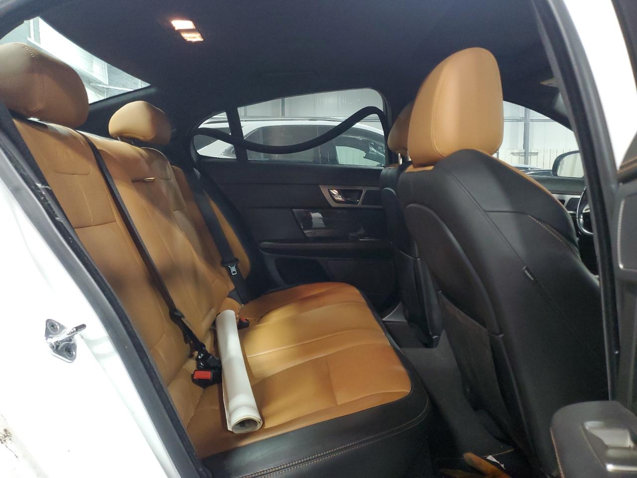 2011 JAGUAR XF