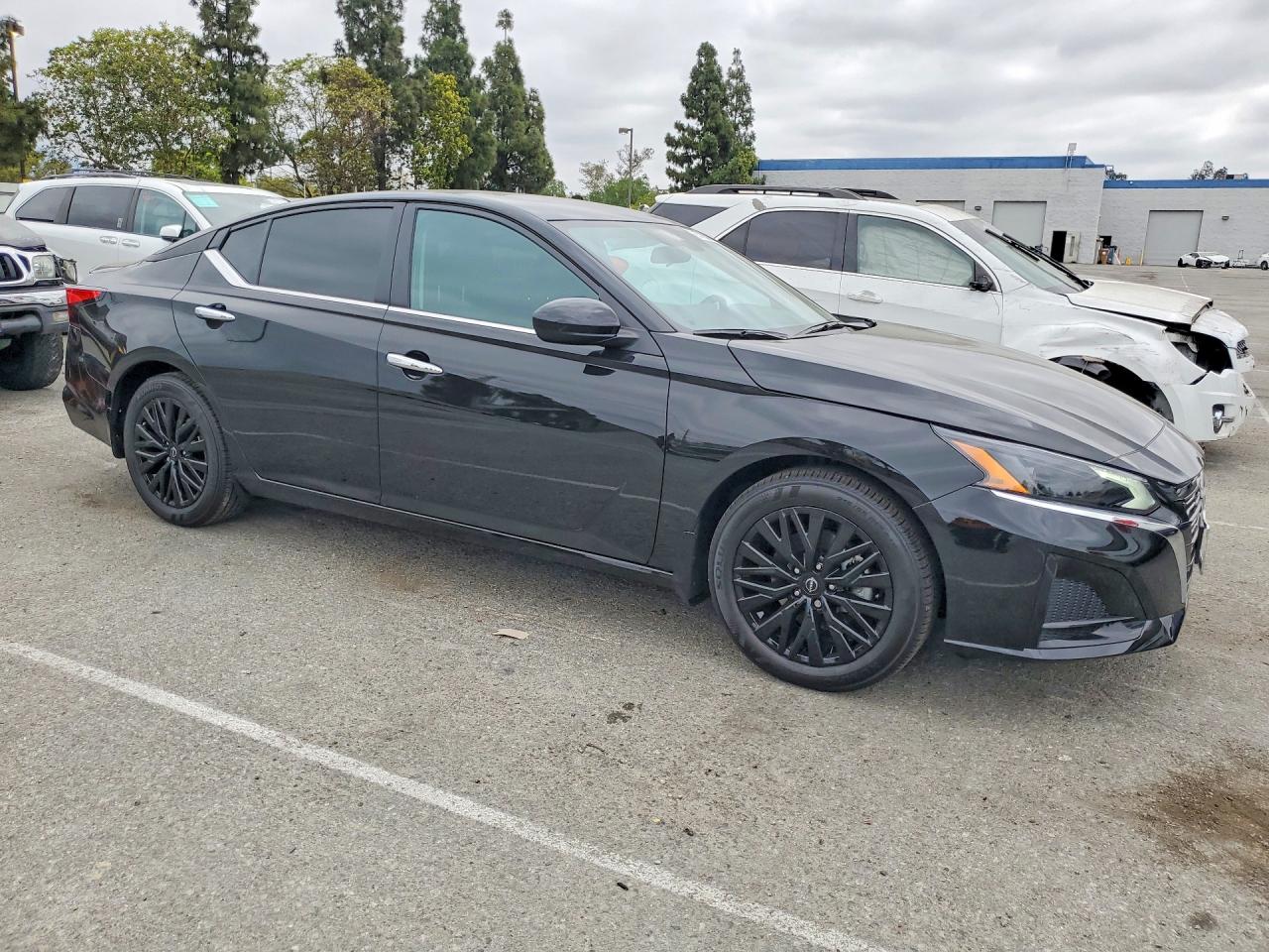 2025 NISSAN ALTIMA