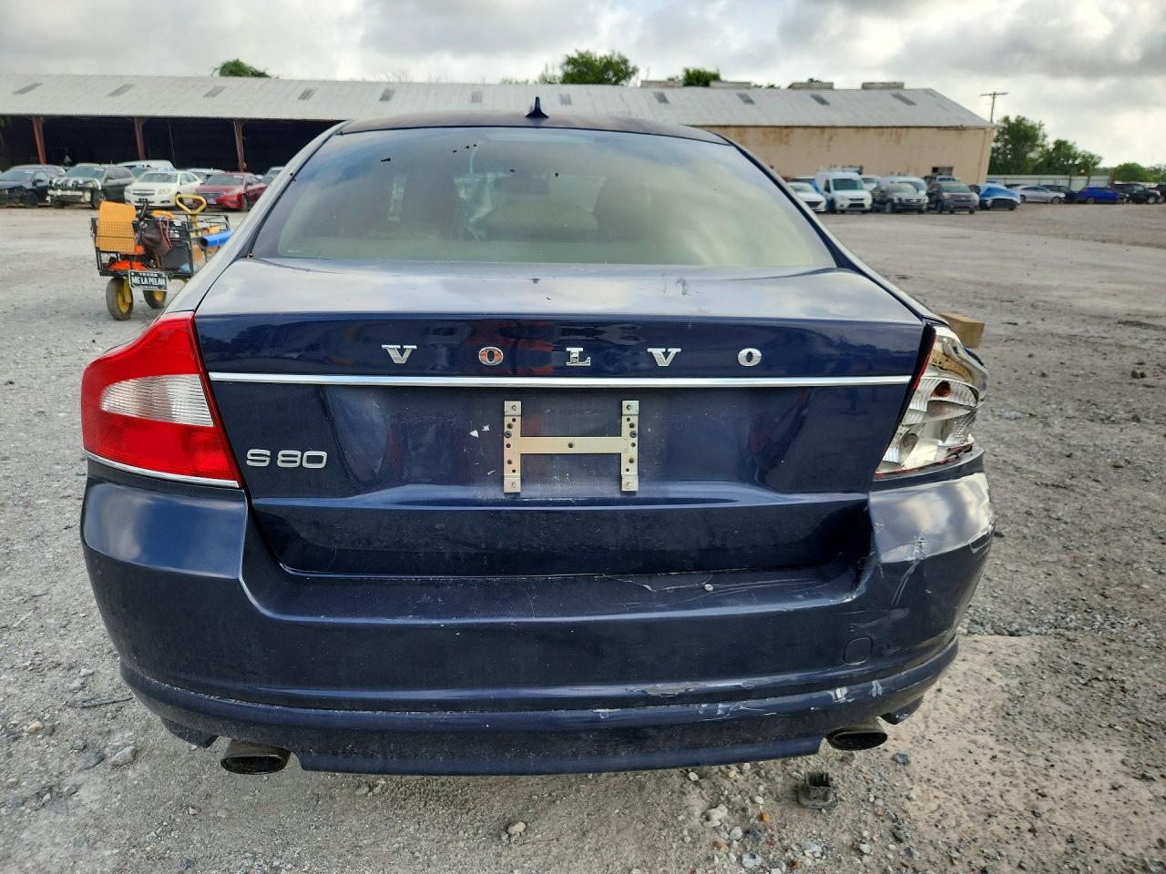 2011 VOLVO S80