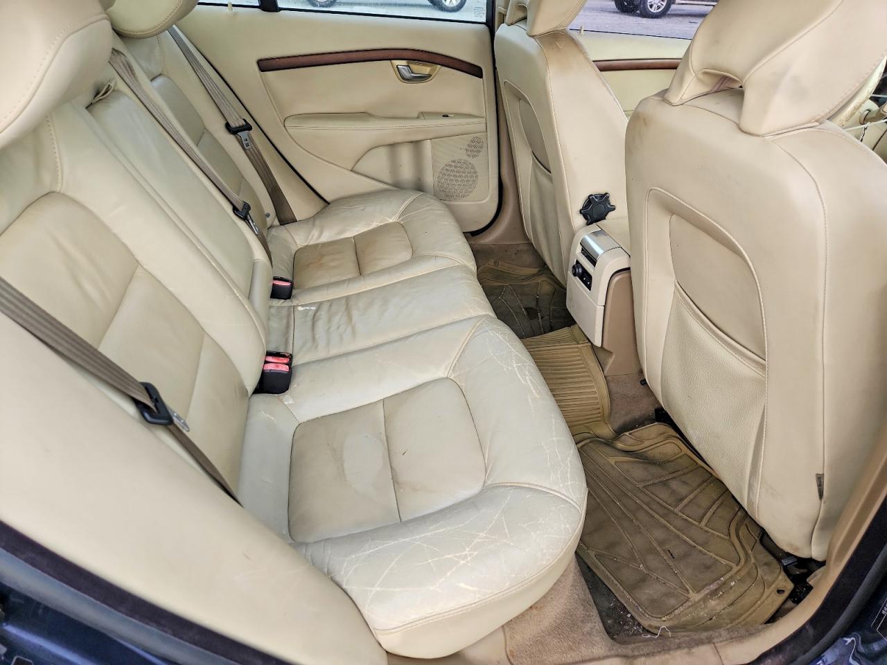 2011 VOLVO S80