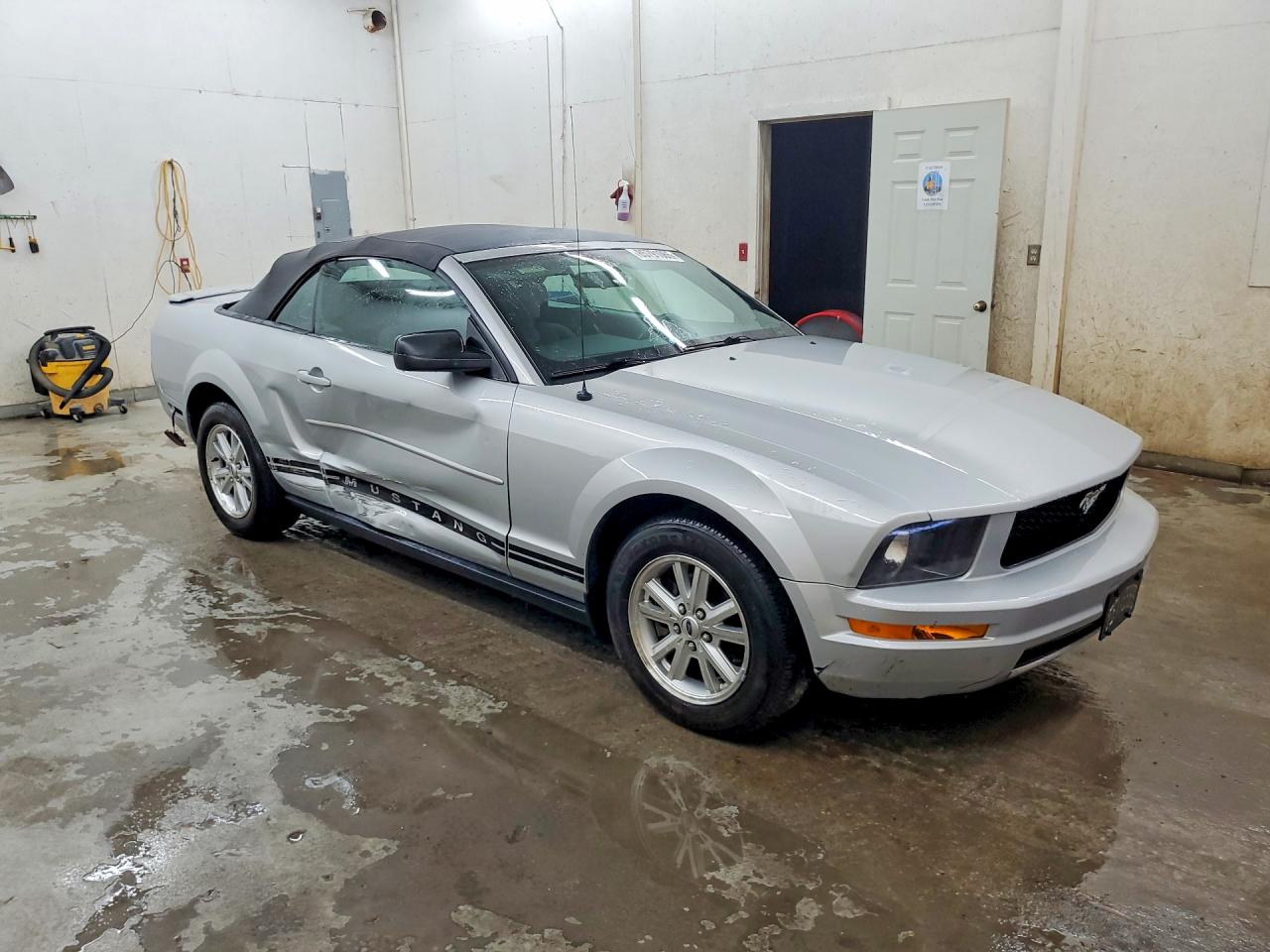 2007 FORD MUSTANG