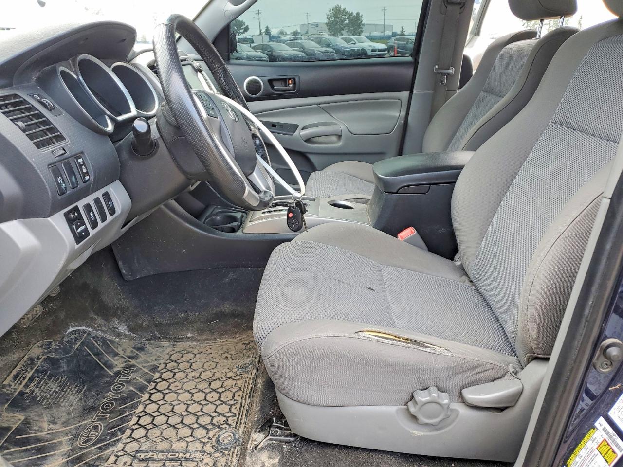 2013 TOYOTA TACOMA