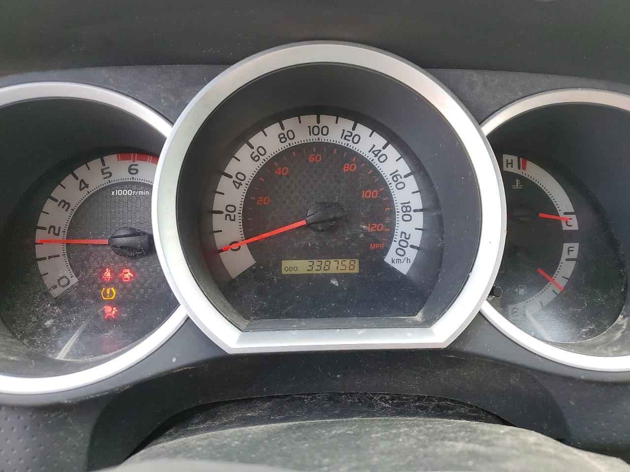2013 TOYOTA TACOMA