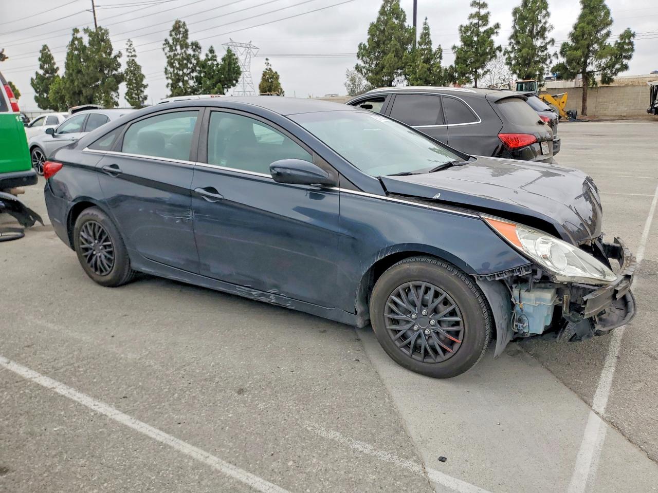 2011 HYUNDAI SONATA