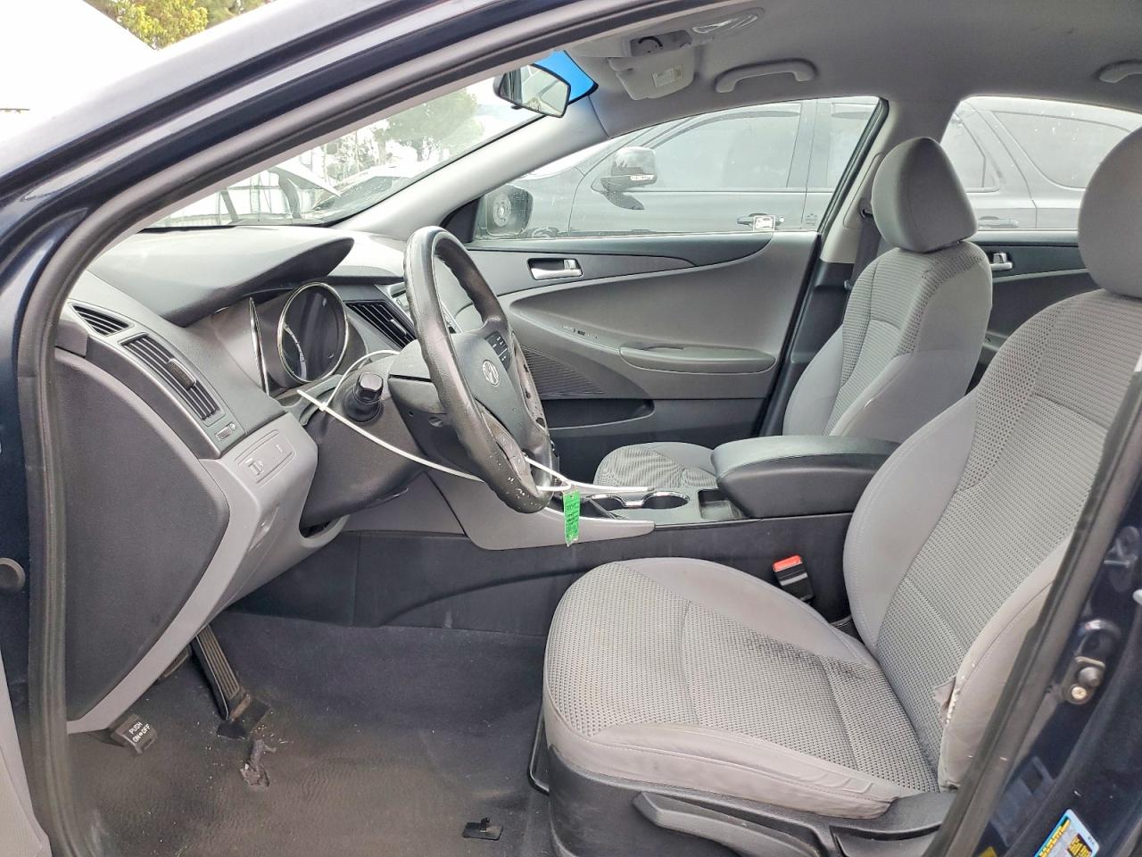 2011 HYUNDAI SONATA