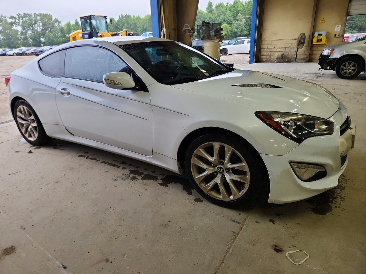 2014 HYUNDAI GENESIS