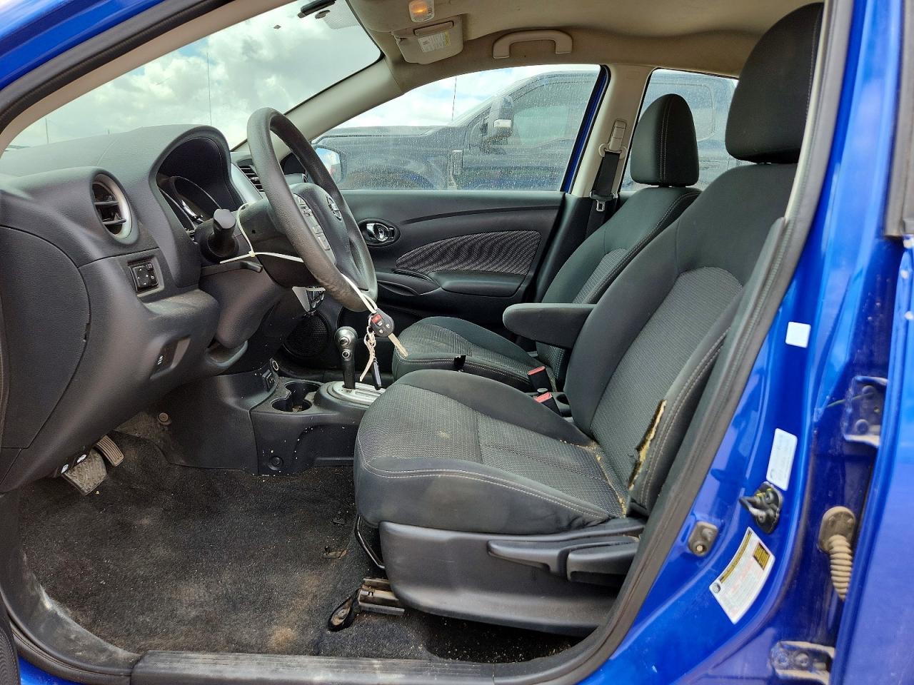 2017 NISSAN VERSA