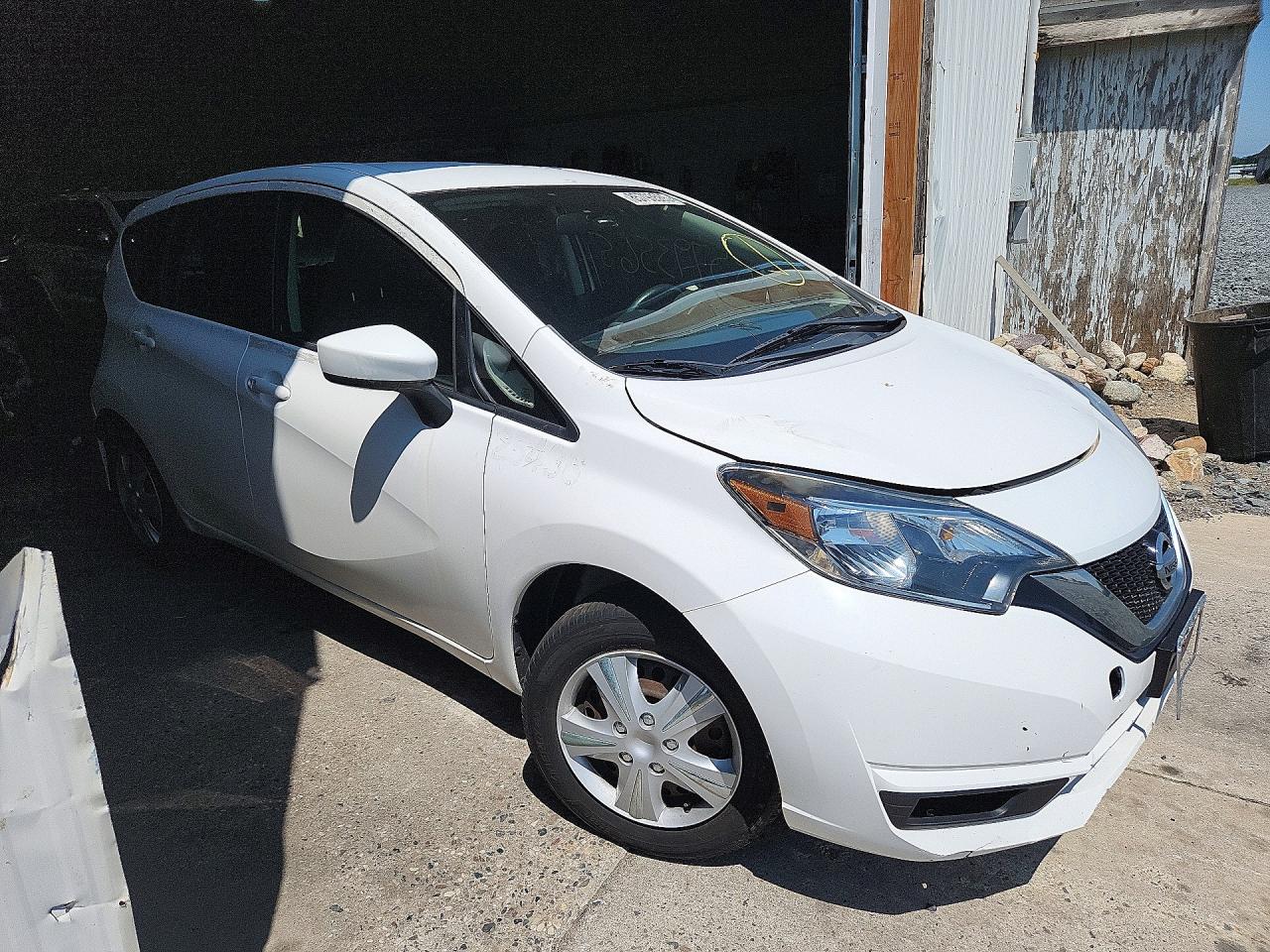 2017 NISSAN VERSA