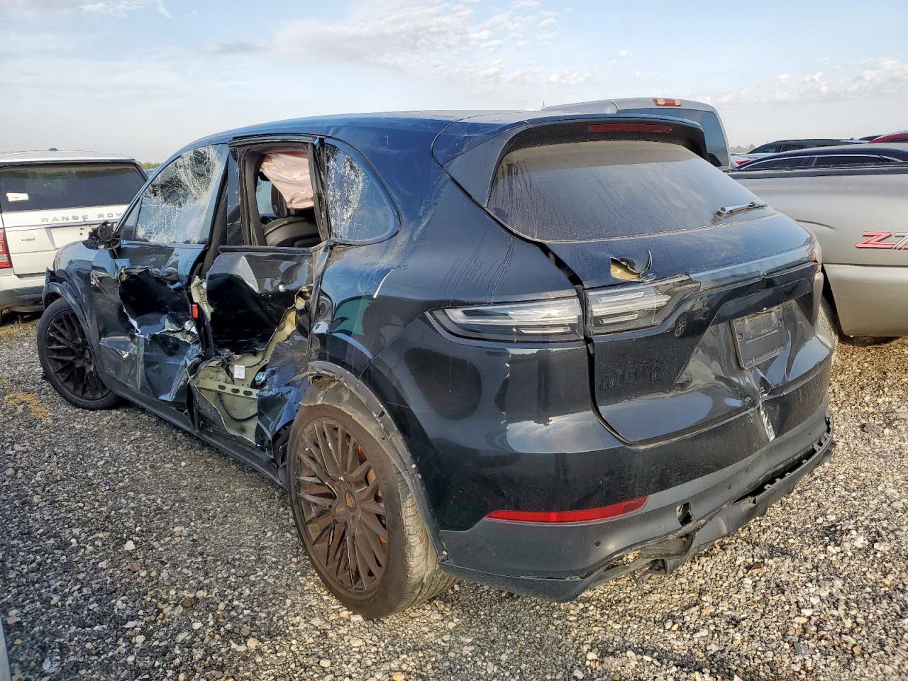 2023 PORSCHE CAYENNE