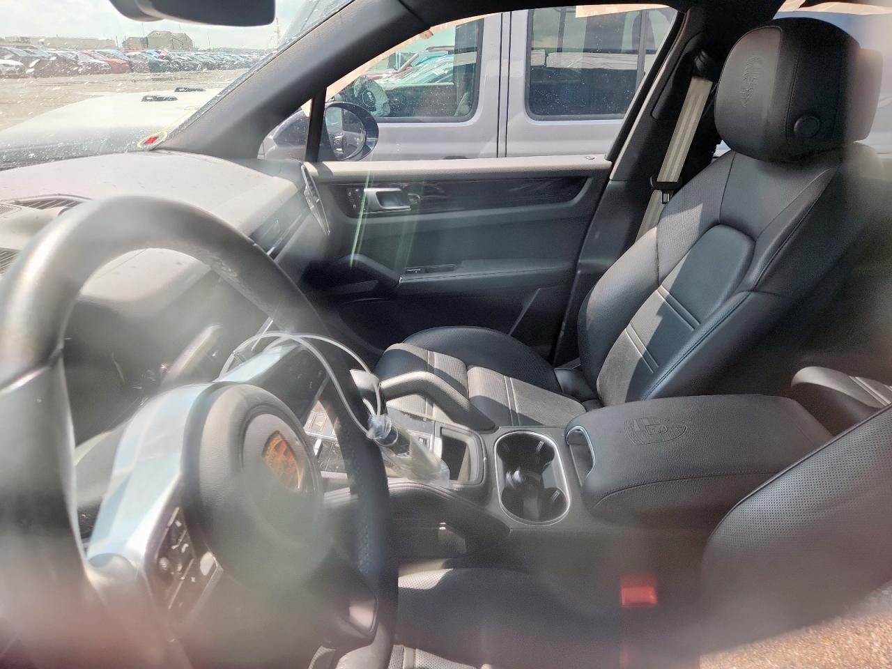 2023 PORSCHE CAYENNE