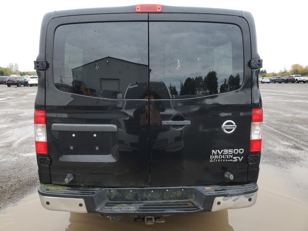 2017 NISSAN NV