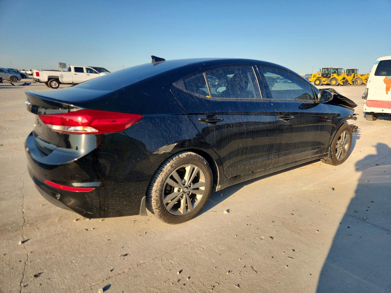 2018 HYUNDAI ELANTRA