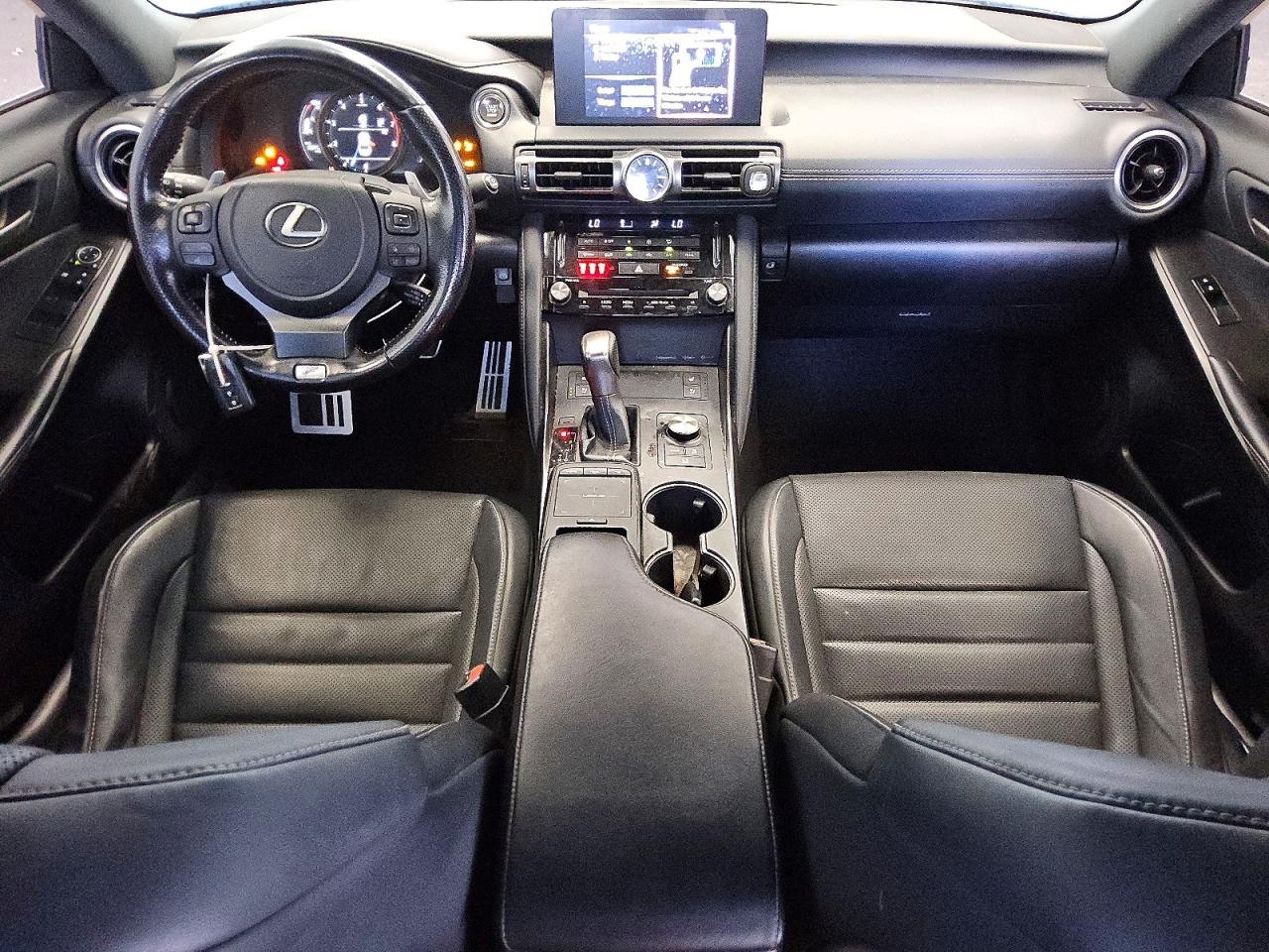 2022 LEXUS IS