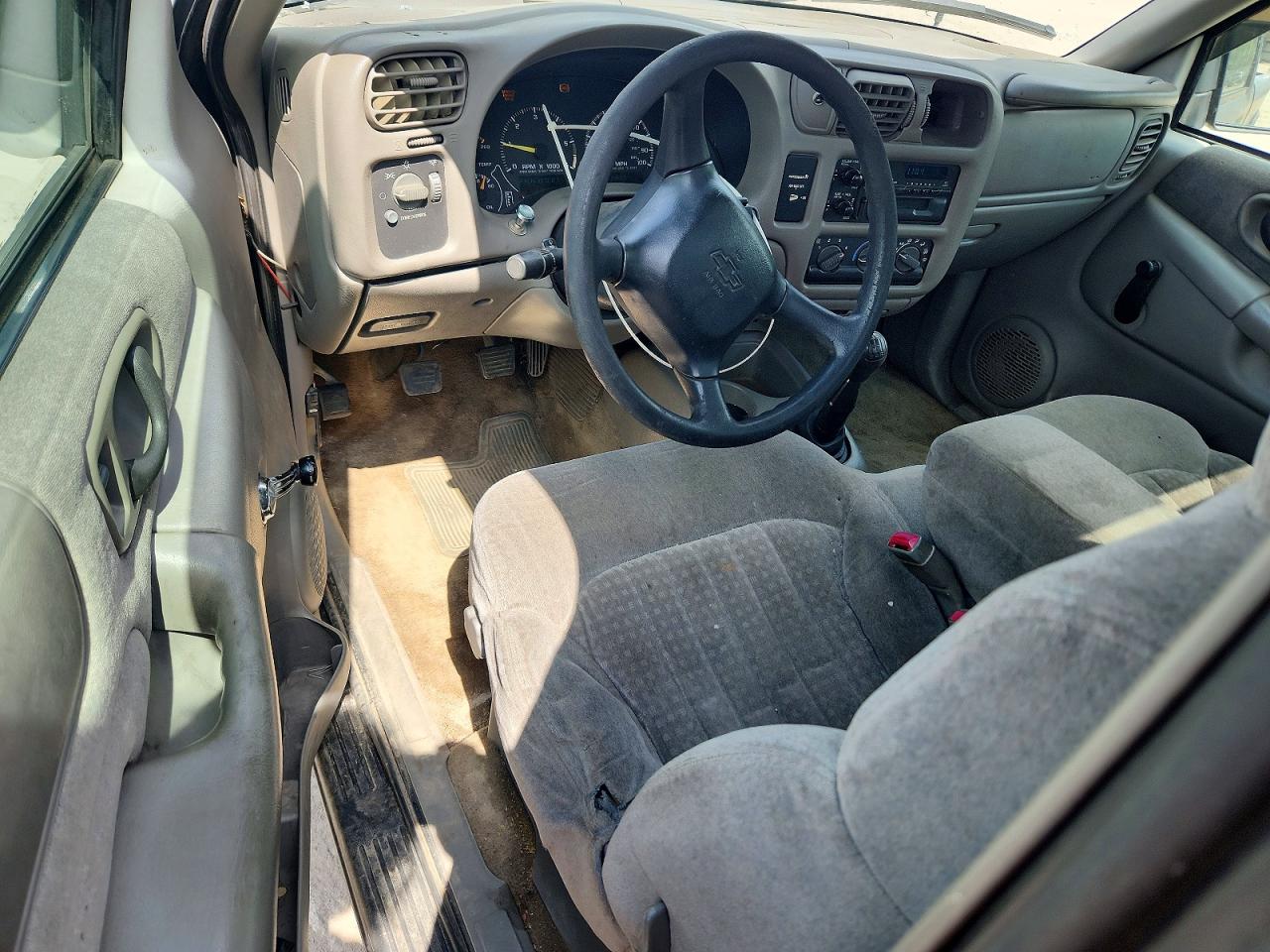 1999 CHEVROLET S10