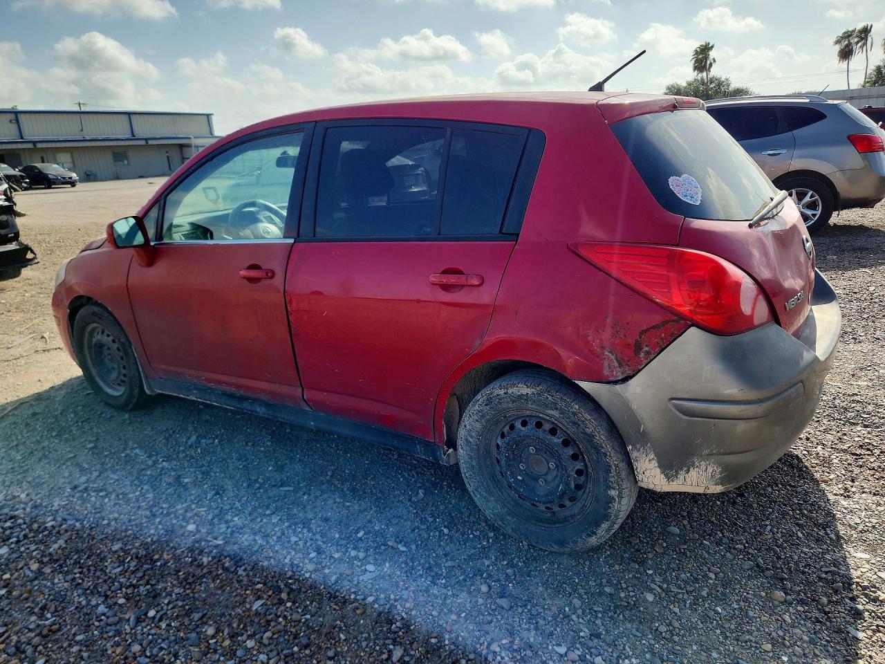 2011 NISSAN VERSA 1.8
