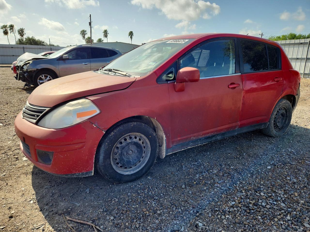 2011 NISSAN VERSA 1.8