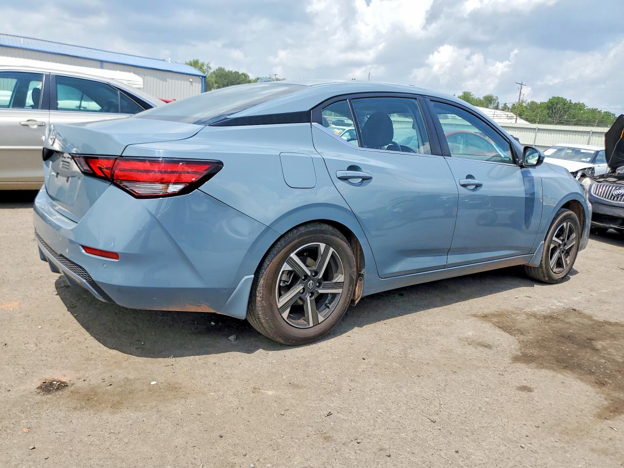 2025 NISSAN SENTRA